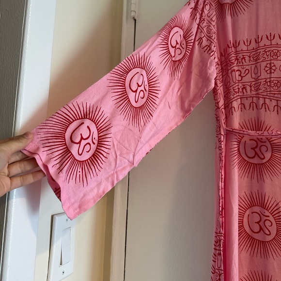 Elegant Pink Maxi Dress - Picture 6 of 8